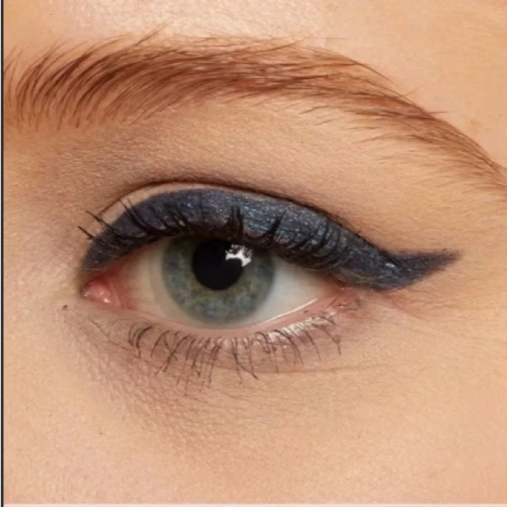 Urban Decay LSD shimmer, turquoise Eyeliner pencil